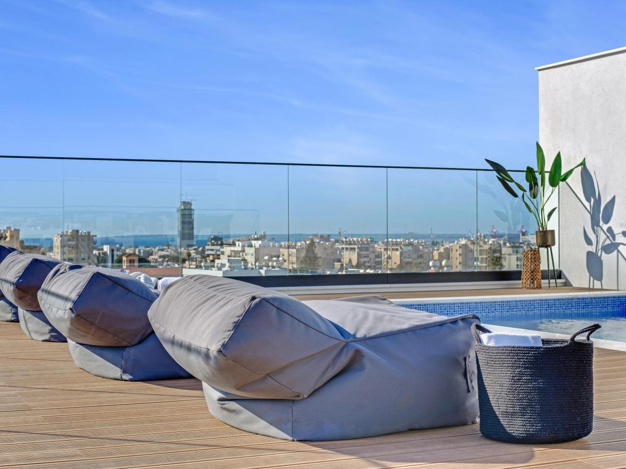 Sanders Crystal 2 Limassol Exterior foto