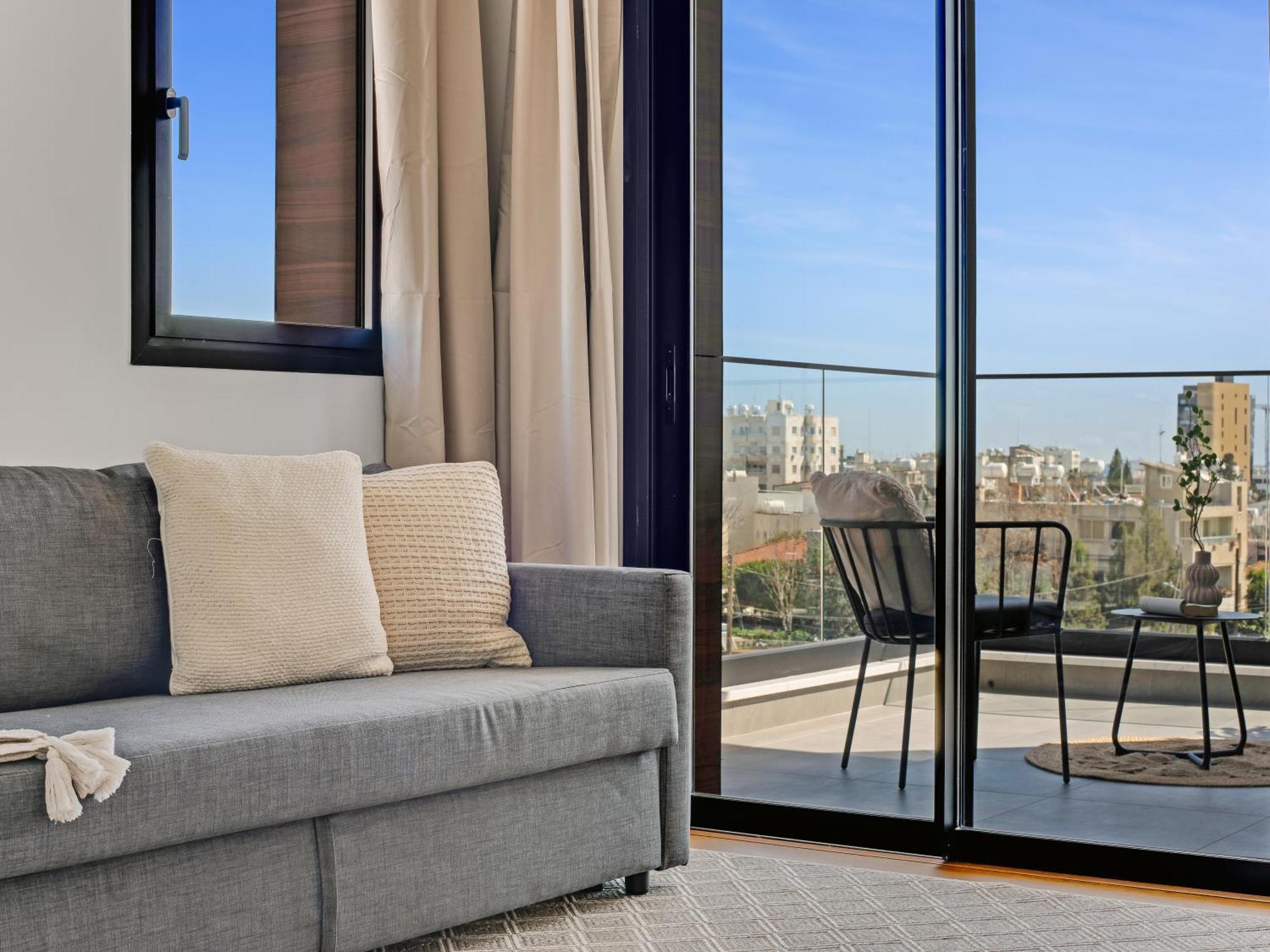 Sanders Crystal 2 Limassol Zimmer foto
